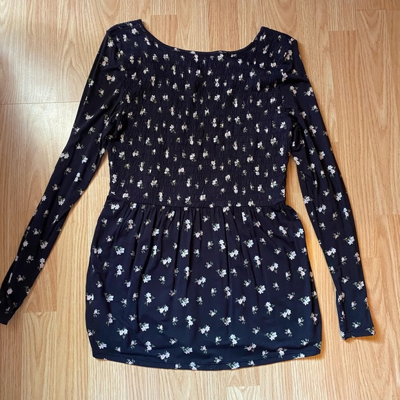 American Eagle Ruched Long sleeve shirt - Picture 2 of 3